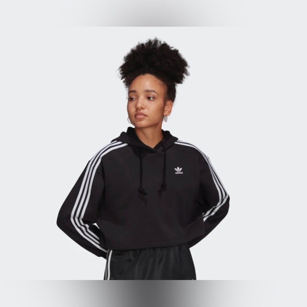 ADICOLOR CLASSICS CROP HOODIE Sz L.